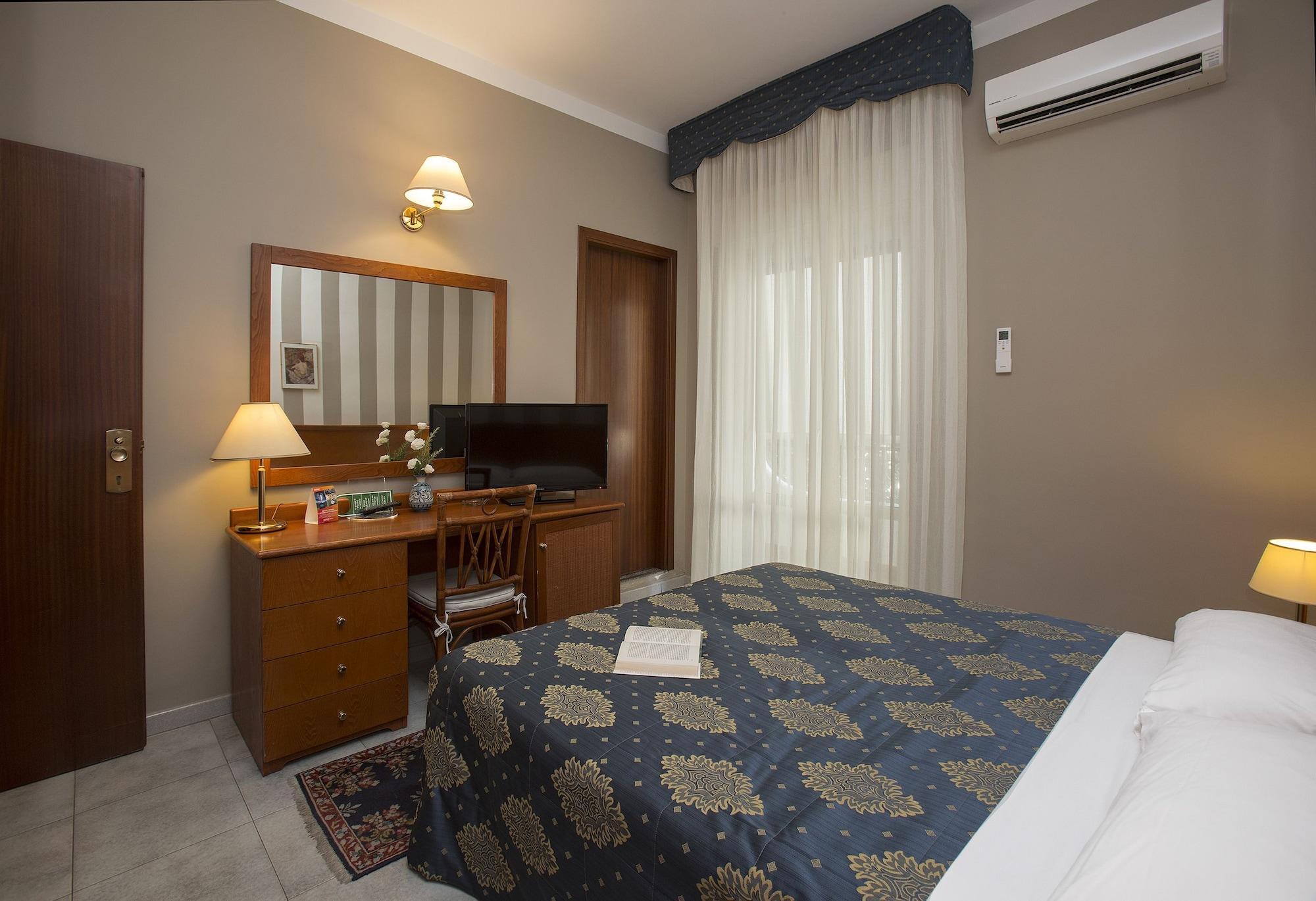 Hotel Redebora Torregrotta Exterior photo